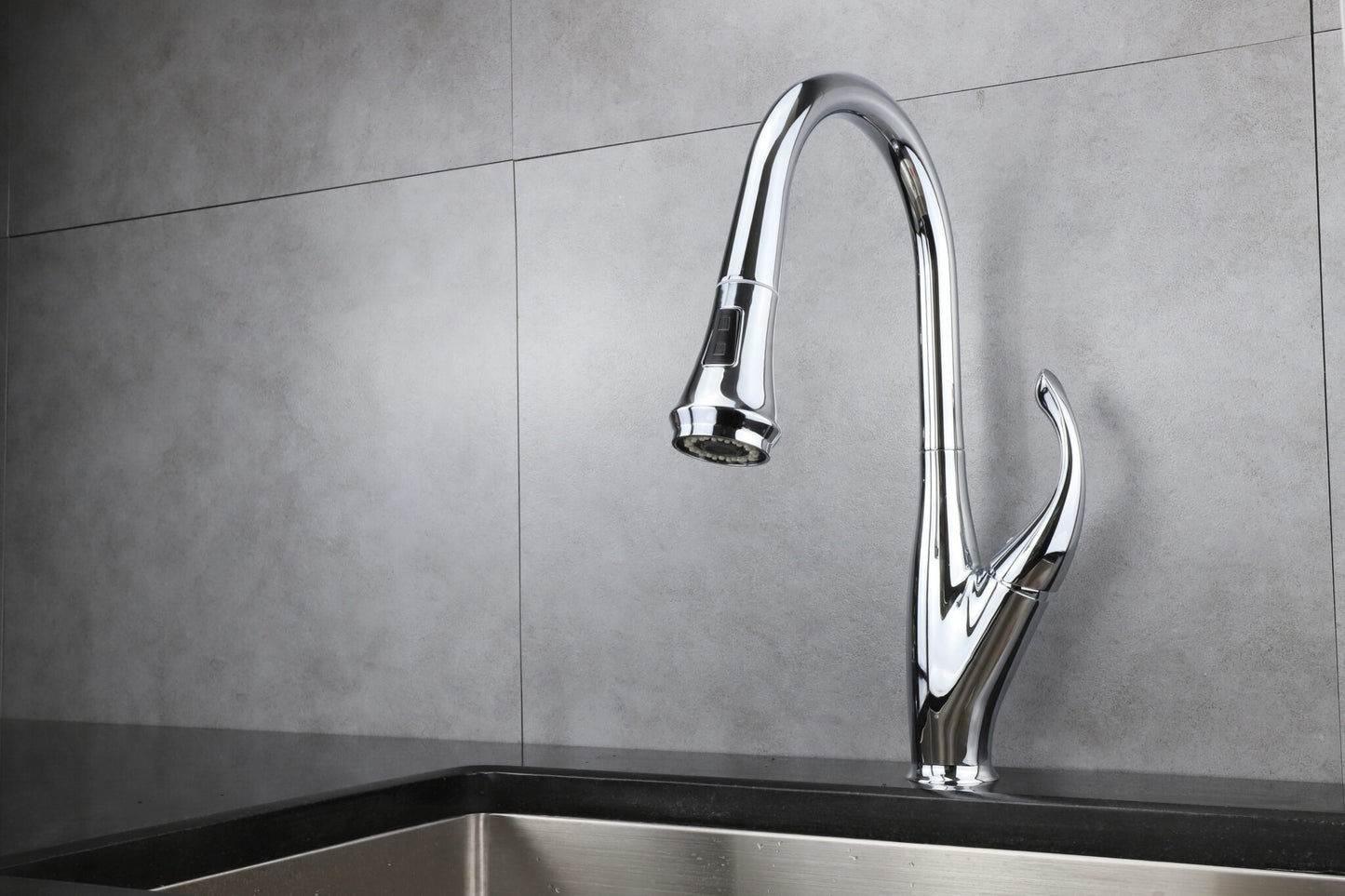 Garbatella Brass Kitchen Faucet w/ Pull Out Sprayer - Chrome