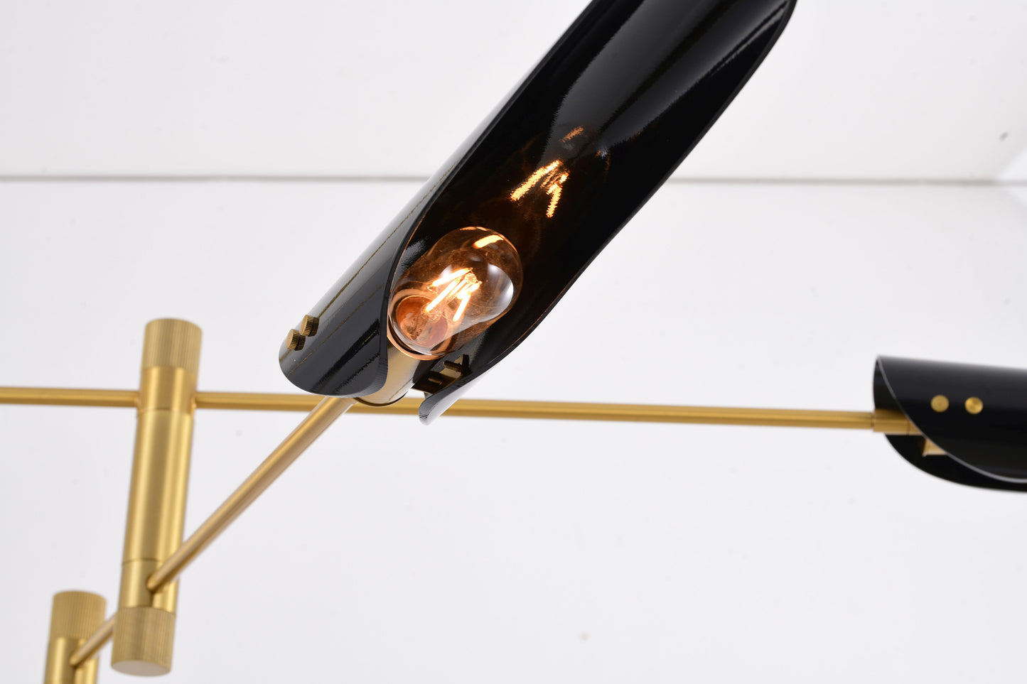 Brass Chandelier - DU86C82BR