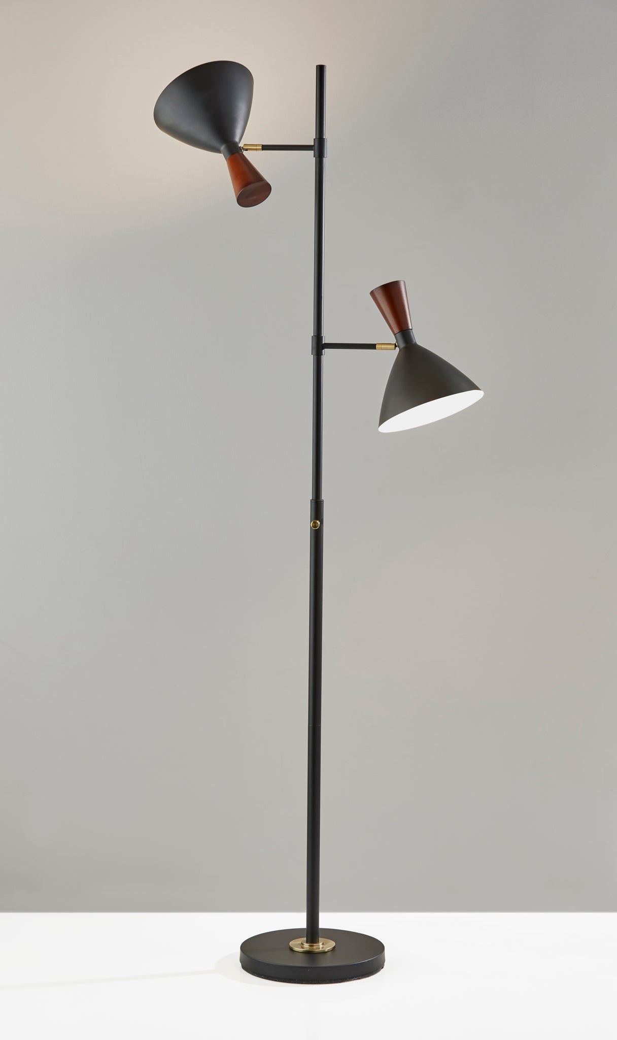 Arlo Tree Lamp