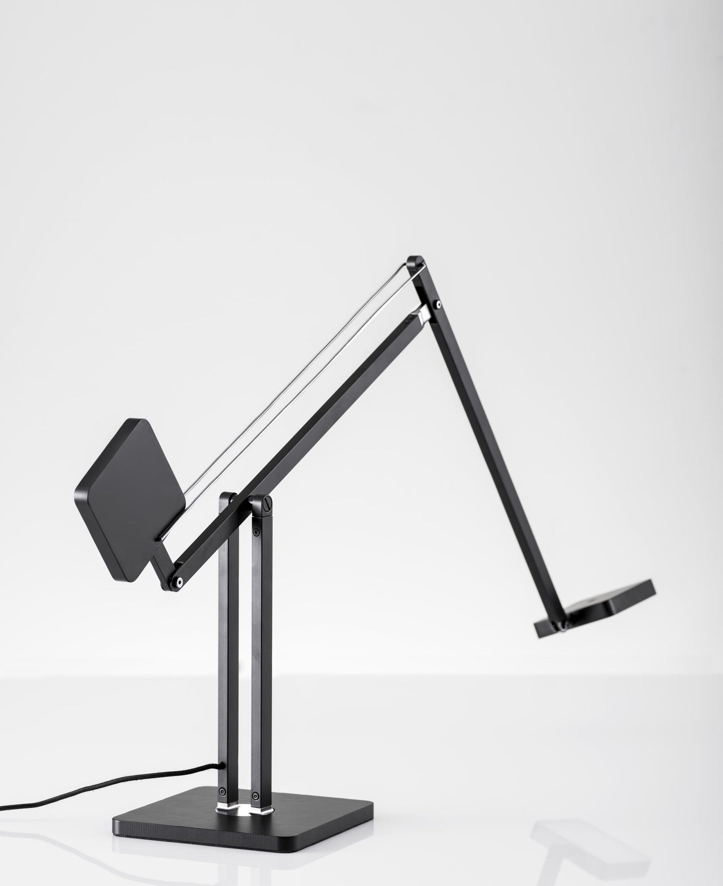 ADS360 Cooper LED Desk Lamp