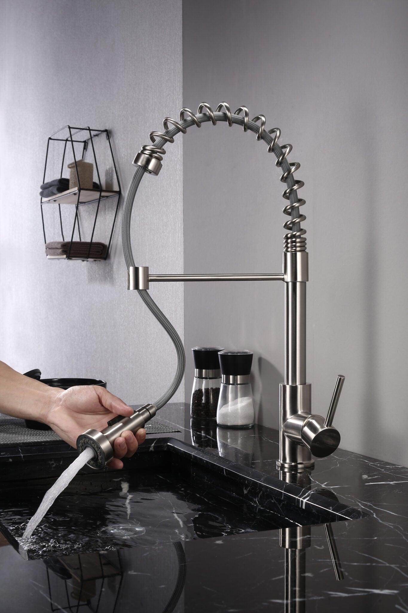 Lanuvio Brass Kitchen Faucet w/ Pull Out Sprayer - Chrome