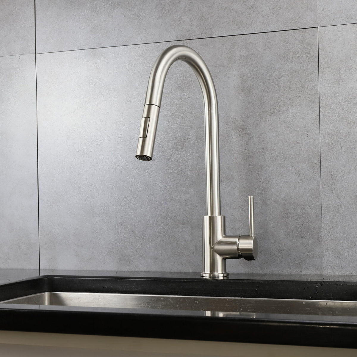Lexora Olivi Brass Single-Handle Pull-Down Spray Kitchen Faucet in Brushed Nickel