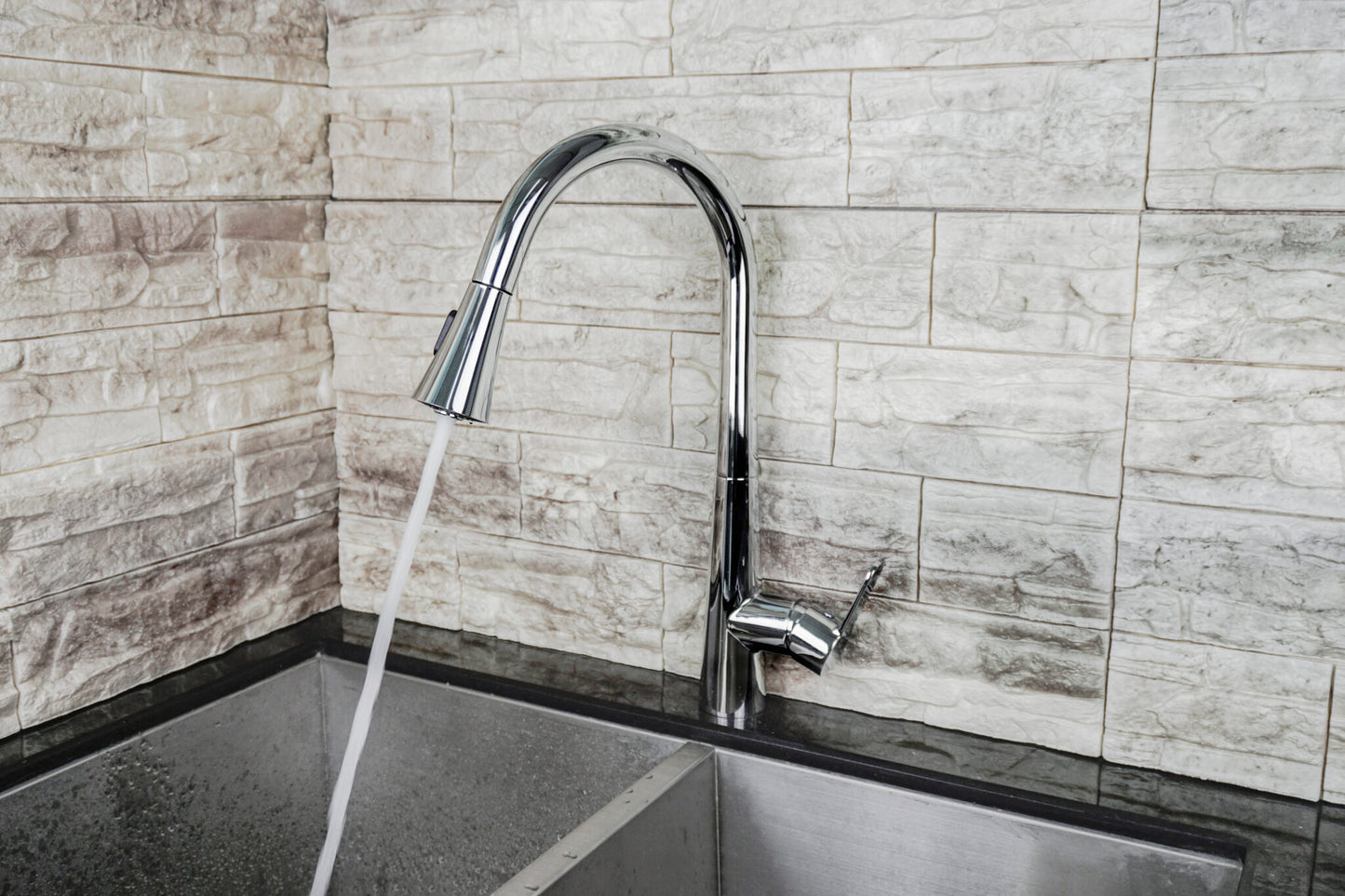 Furio Brass Kitchen Faucet w/ Pull Out Sprayer - Chrome