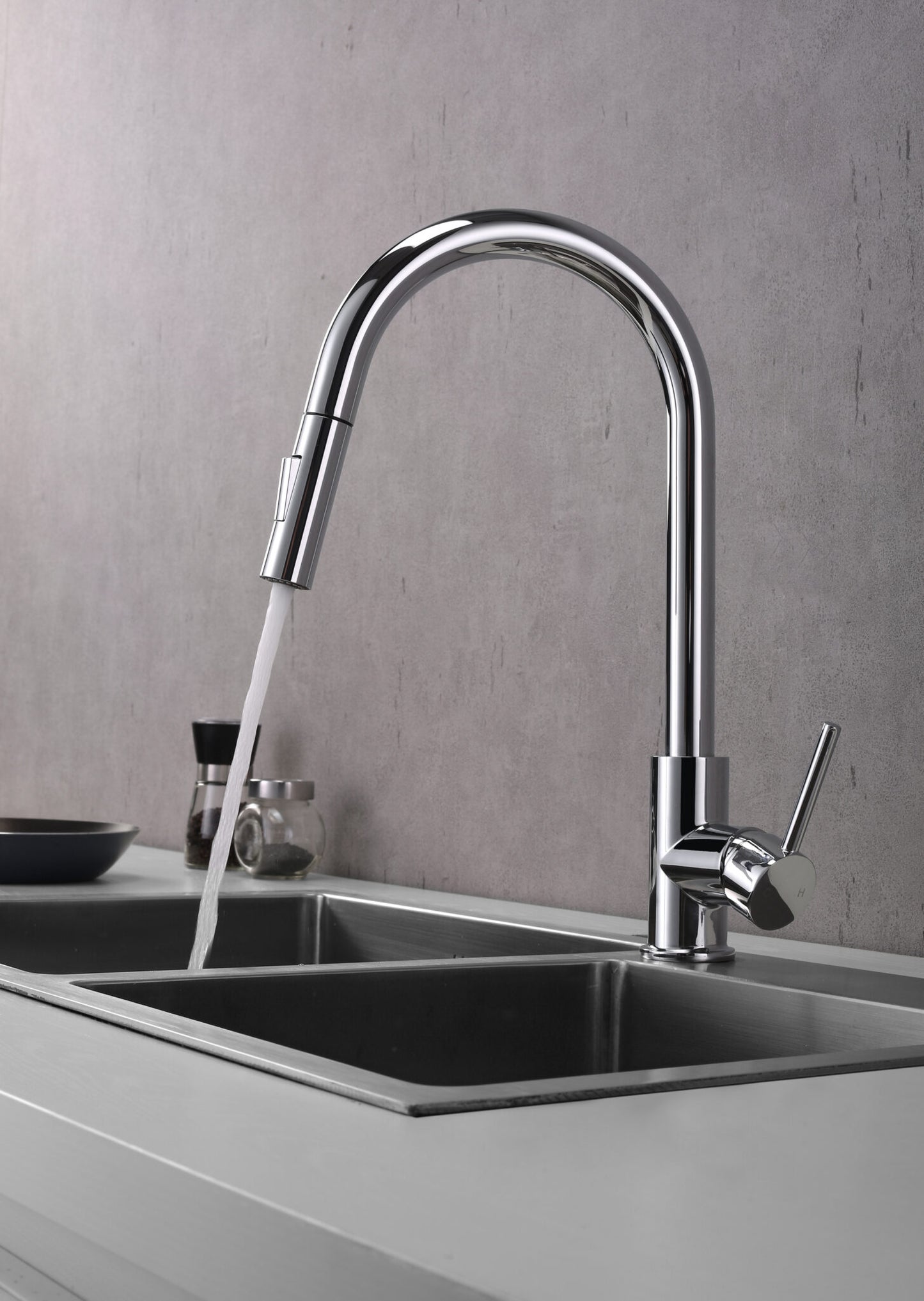 Olivi Brass Kitchen Faucet w/ Pull Out Sprayer - Chrome