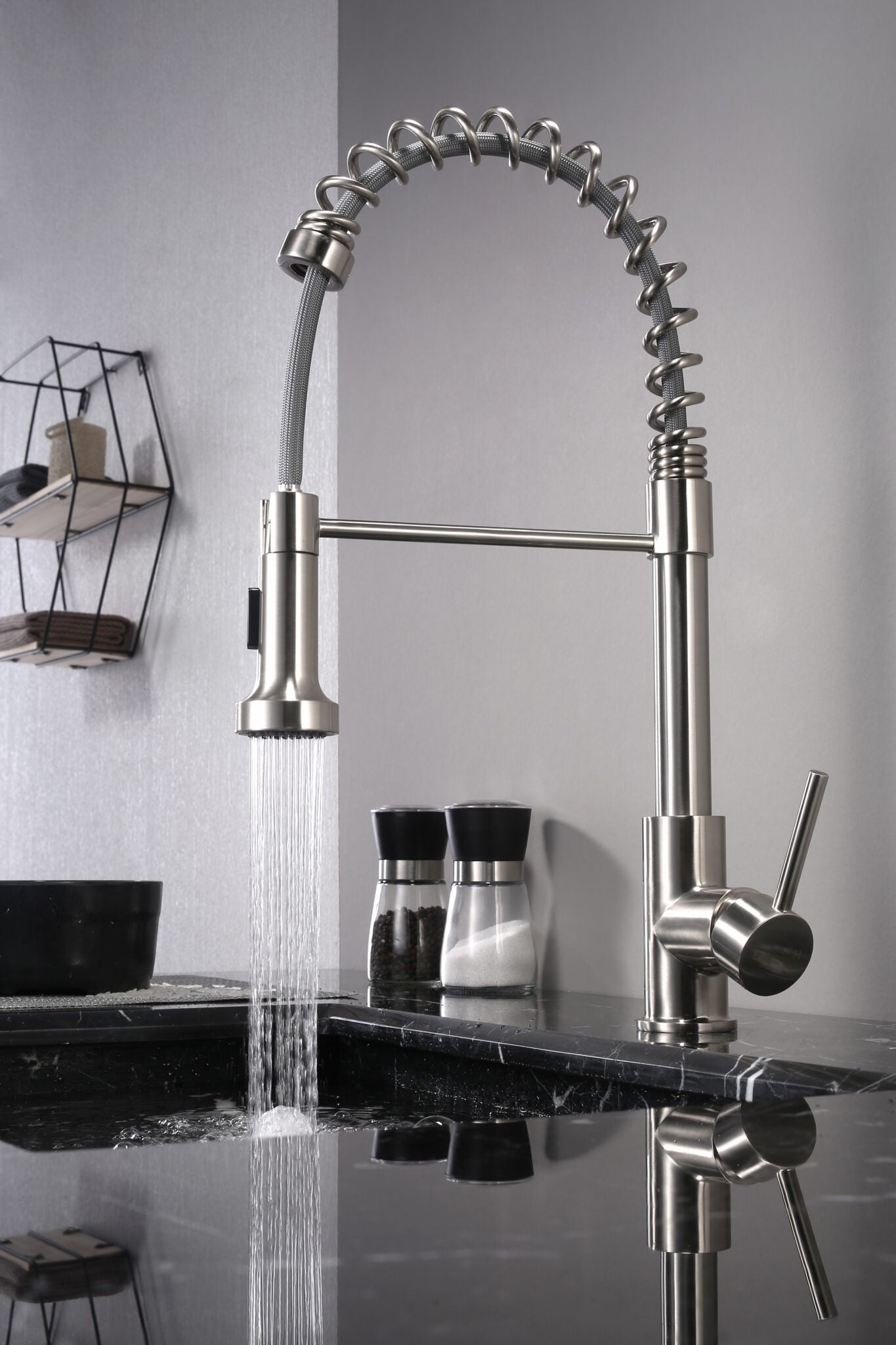 Lanuvio Brass Kitchen Faucet w/ Pull Out Sprayer - Chrome