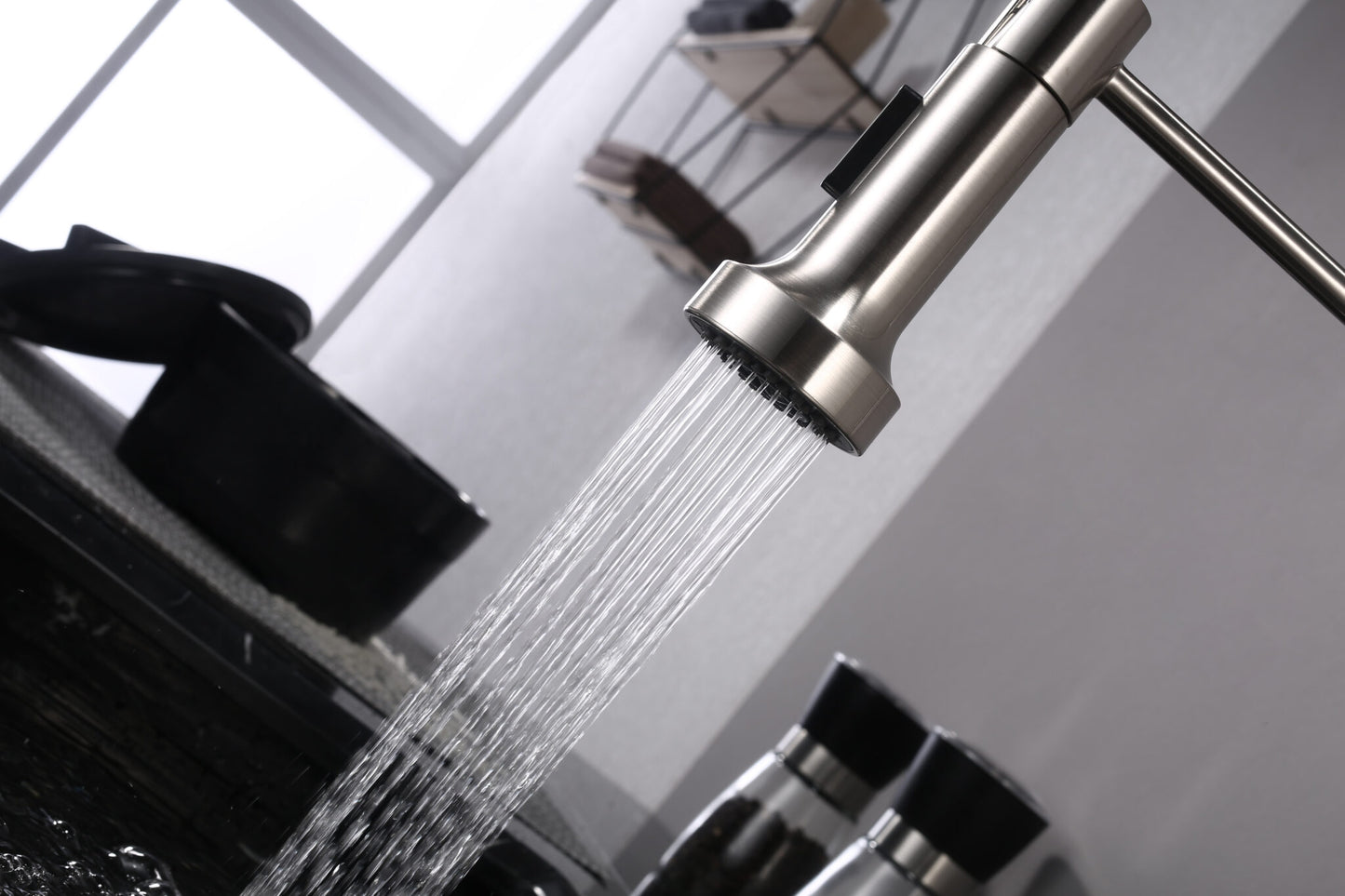 Lanuvio Brass Kitchen Faucet w/ Pull Out Sprayer - Chrome