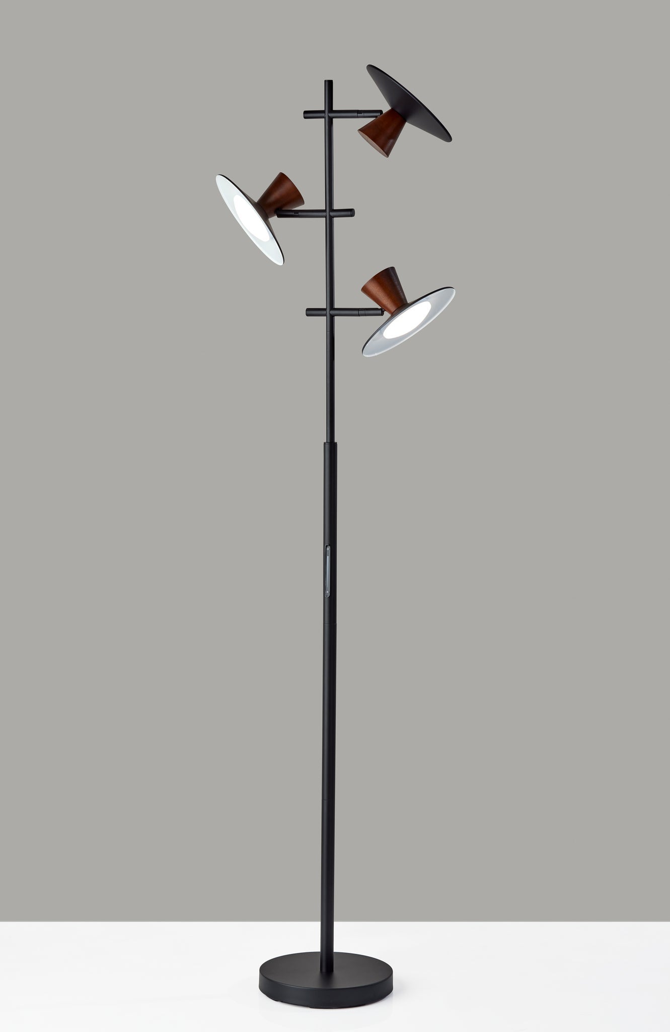 Elmore LED Tree Lamp w. Smart Switch