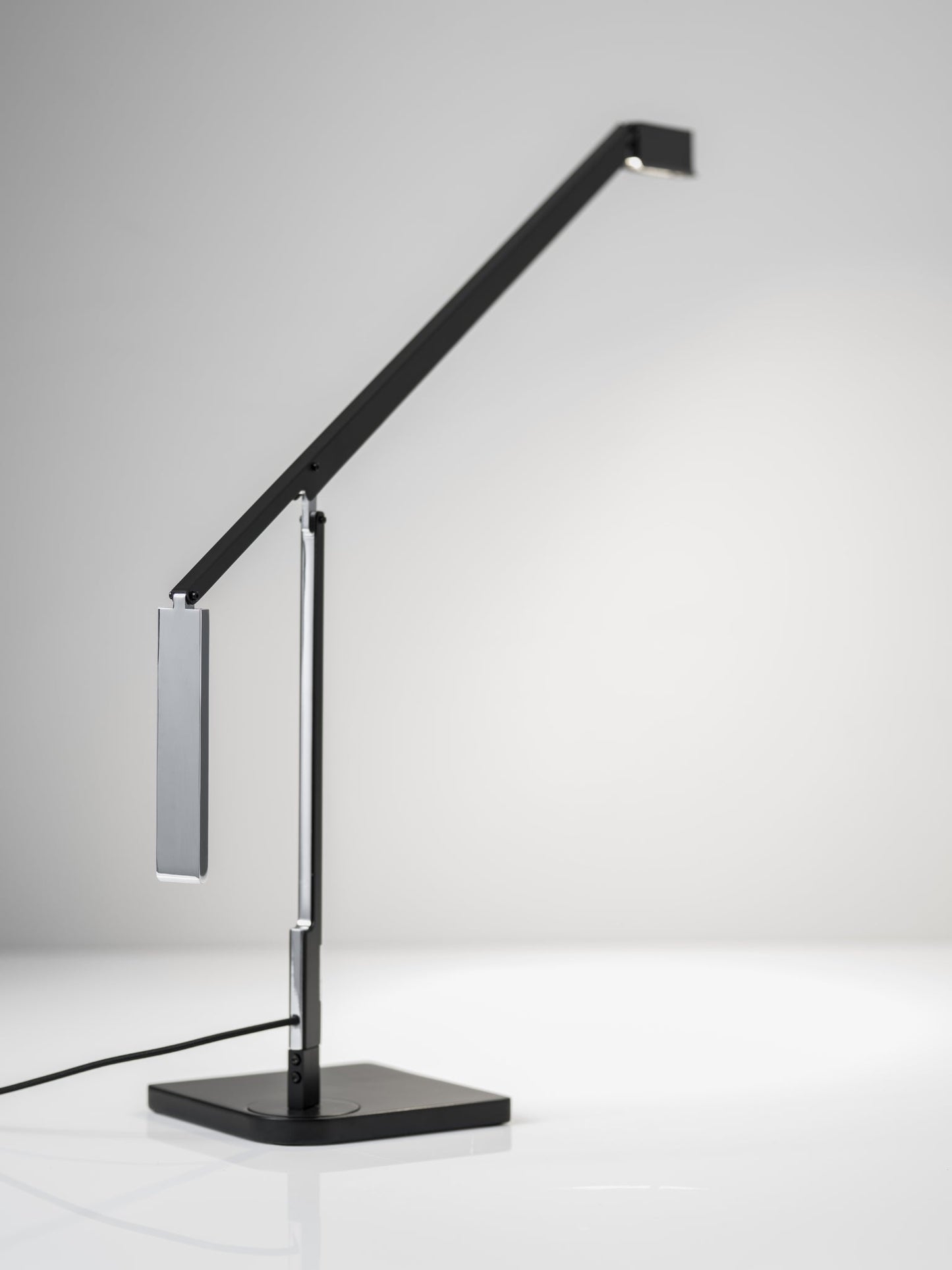 ADS360 Lazzaro LED Desk Lamp