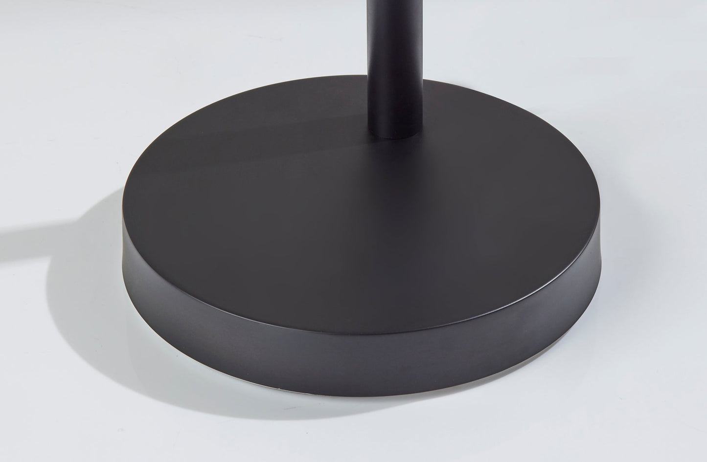 Oscar 3-Arm Arc Lamp