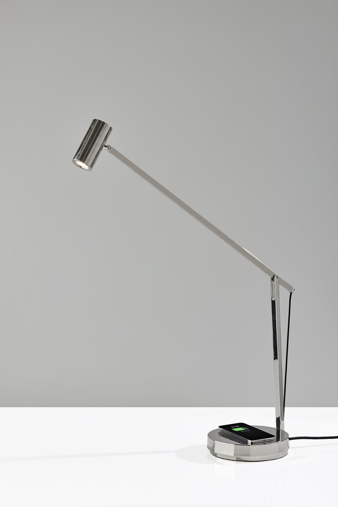 Turrell Task Lamp w. Wireless Charging