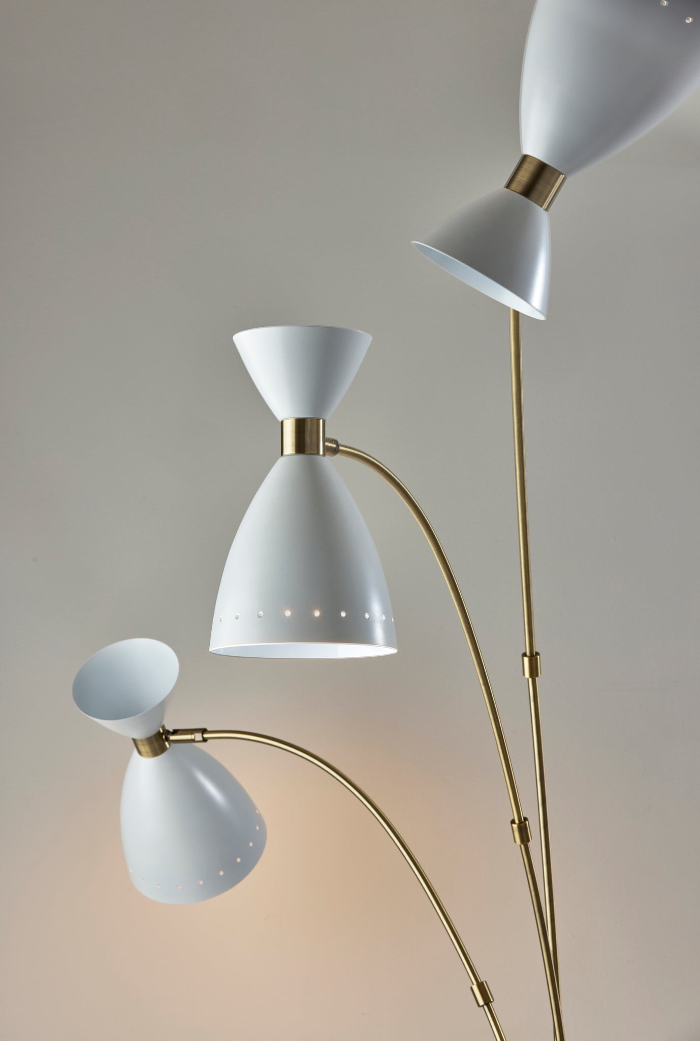 Oscar 3-Arm Arc Lamp