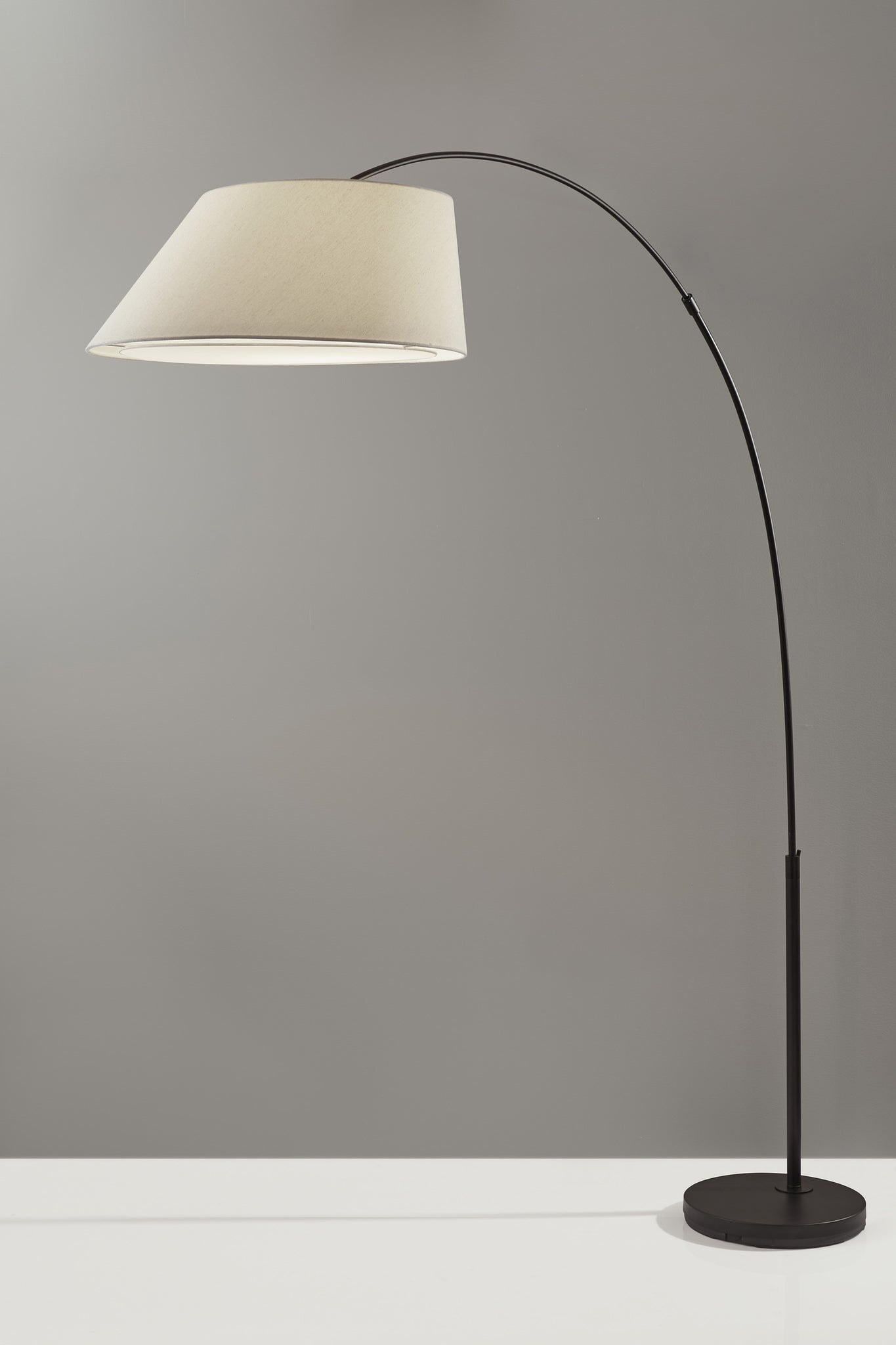 Mulberry Arc Lamp